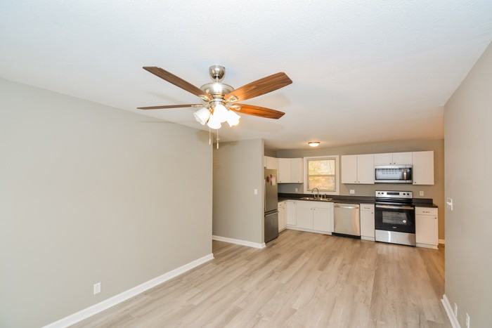 2829 Thrush Dr - Photo 4 of 11