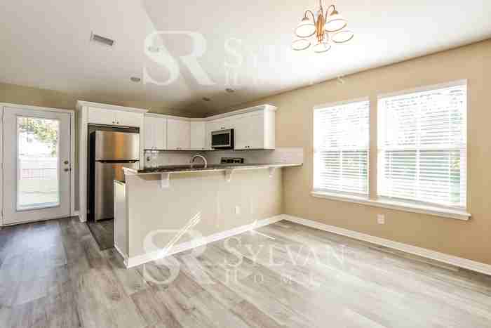 980 S Whitney St - Photo 6 of 16