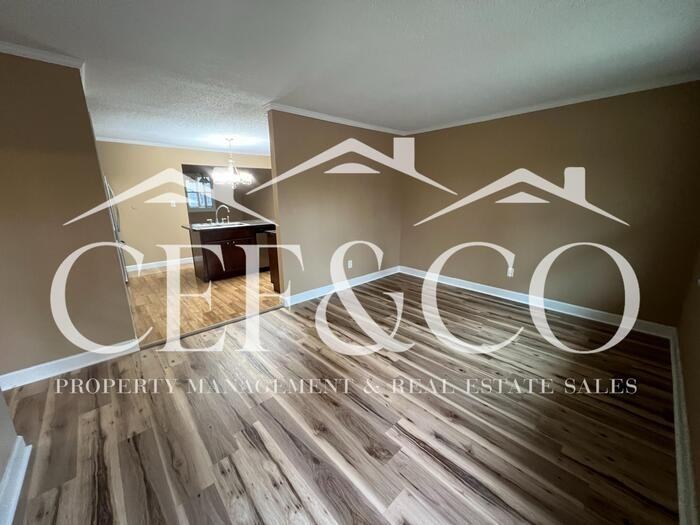 203 Carlton Dr - Photo 2 of 26