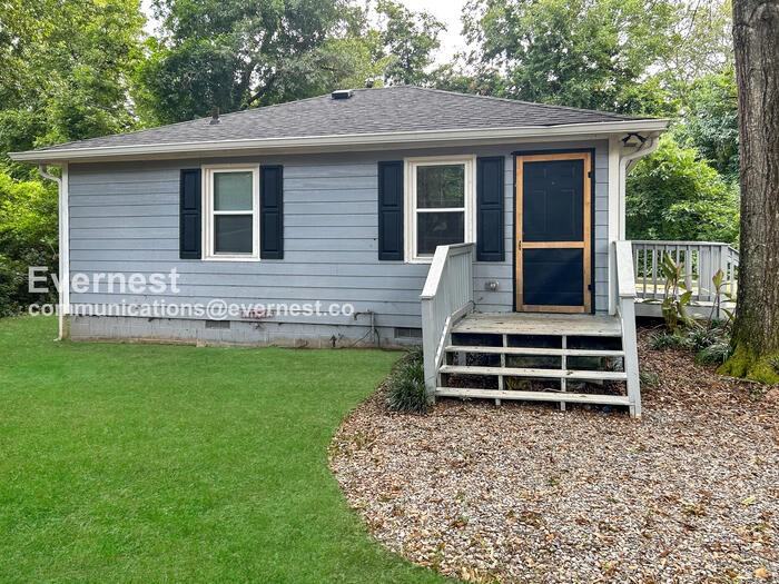 1228 S Madison Ave - Photo 2 of 14