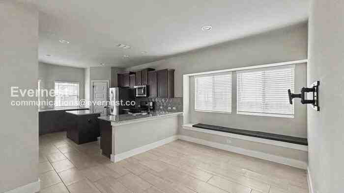 182 Pelican Bay Cir - Photo 3 of 21