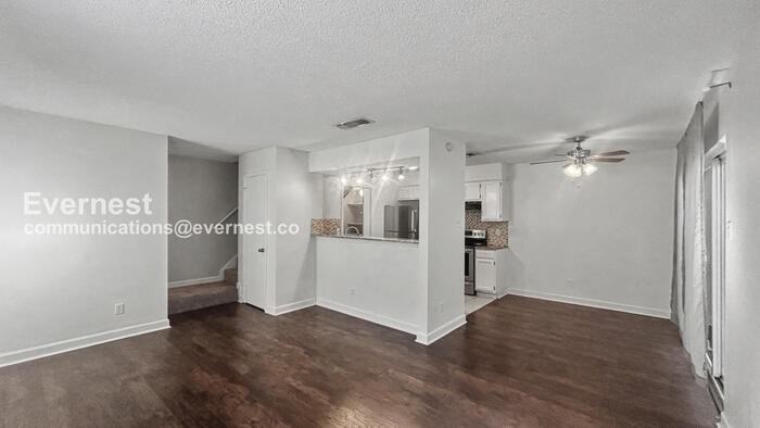 900 Taulbee Ln #106 - Photo 4 of 16