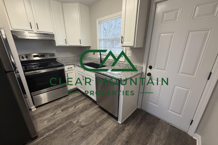 412 Hagood St #1C - Photo 2 of 8