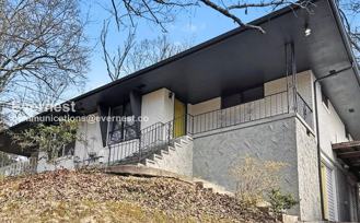 18 Inglenook Dr #B - Photo 1 of 1