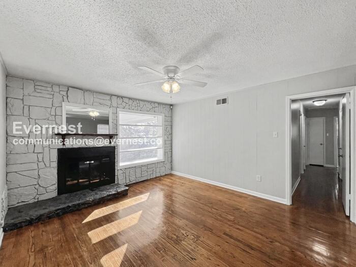 3484 Naylor Dr - Photo 5 of 28