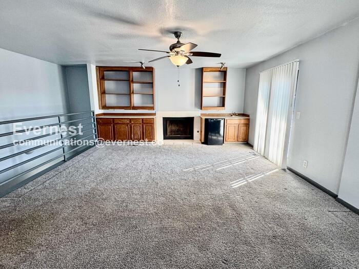 1327 S Lawton Ave #1 - Photo 6 of 28