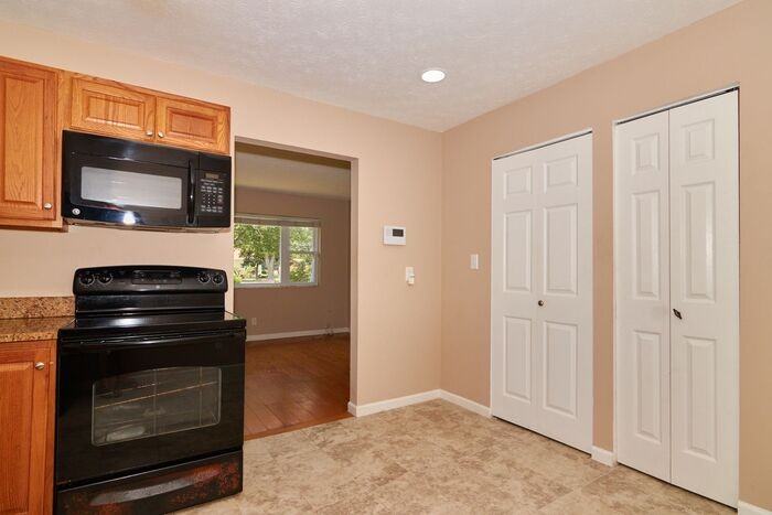 10941 Cornell St - Photo 6 of 14