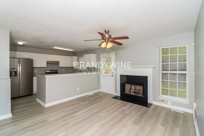 1250 Augusta Woods Dr - Photo 4 of 19