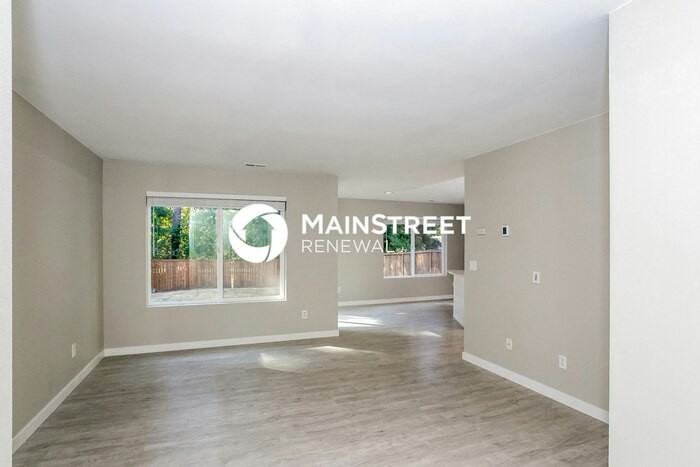 5110 203rd Street Ct E - Photo 5 of 17