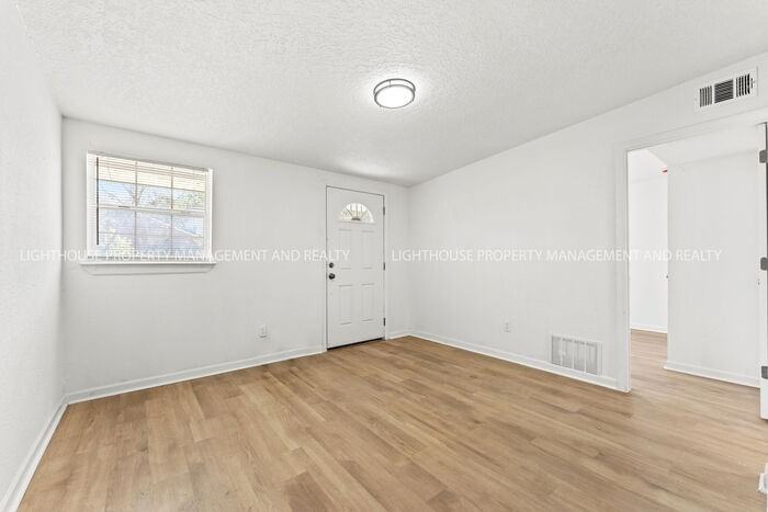 3724 Grunthal St - Photo 6 of 9