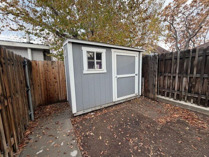 339 Stewart St - Photo 2 of 5