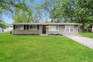 featured image of 414 N Cochise Dr