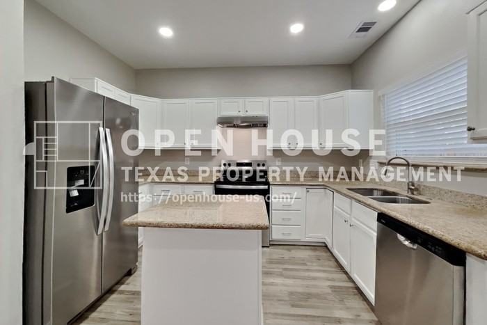 21338 Wildcroft Dr - Photo 7 of 23