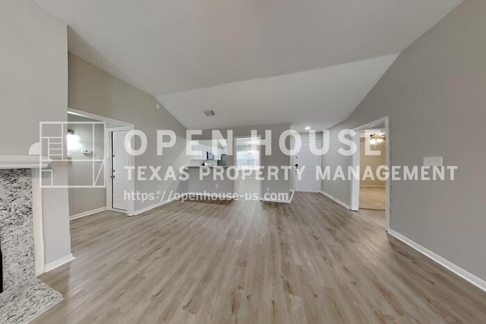 19622 Westbridge Ln - Photo 4 of 16