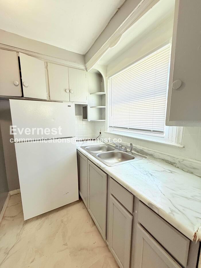 12131 Schaefer Hwy - Photo 2 of 26