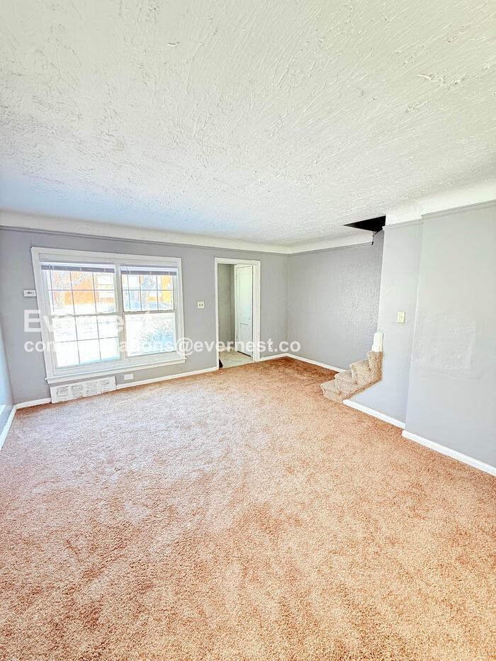 12131 Schaefer Hwy - Photo 7 of 26