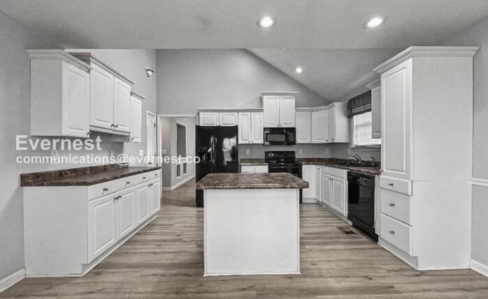 1101 Joseph Ave - Photo 3 of 28