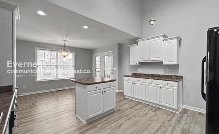 1101 Joseph Ave - Photo 4 of 28