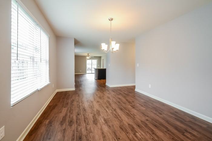 6721 Woodford Dr - Photo 4 of 11