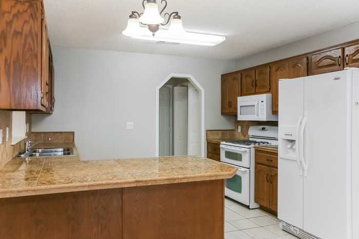 210 Dogwood Place Dr - Photo 7 of 15