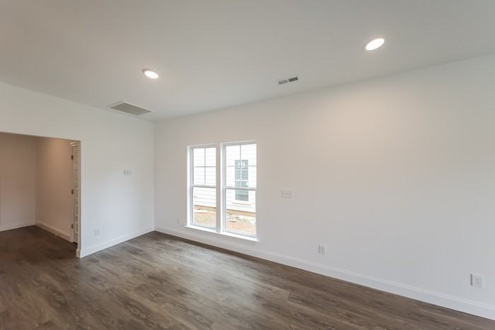 1025 Highgrove Hts Nw - Photo 5 of 12