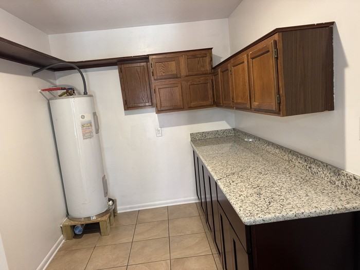 915 Latil St - Photo 2 of 16