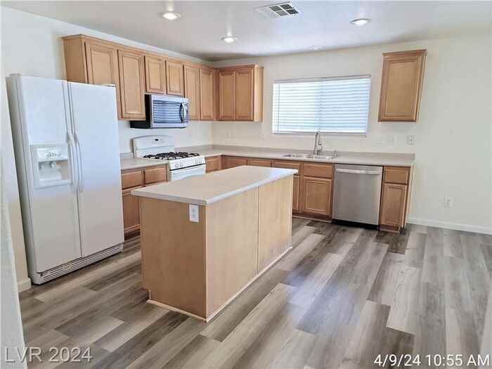 5023 Volcanic Rock Ln - Photo 7 of 26