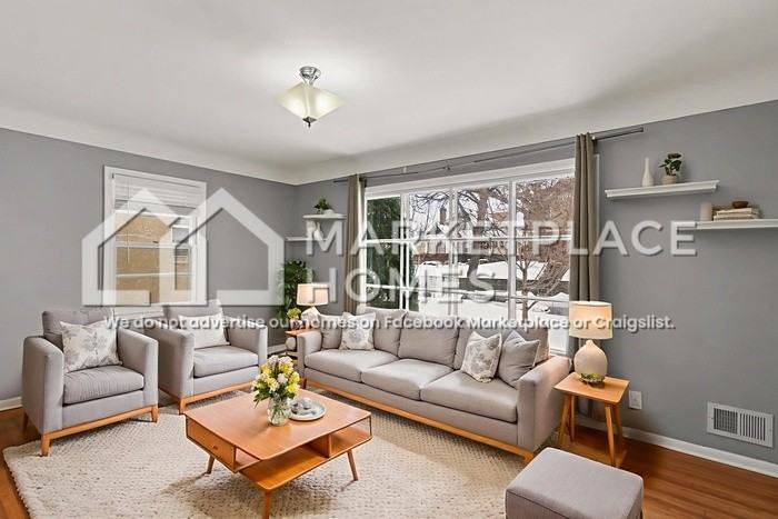 2618 Upton Ave N - Photo 7 of 21