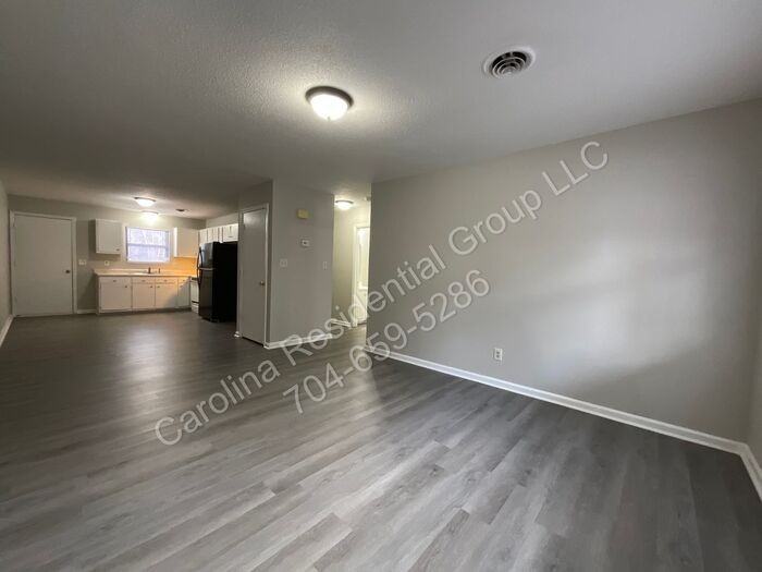 201 Arthur Dr #E - Photo 3 of 12