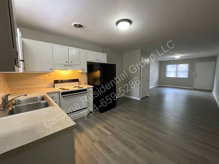 201 Arthur Dr #E - Photo 6 of 12