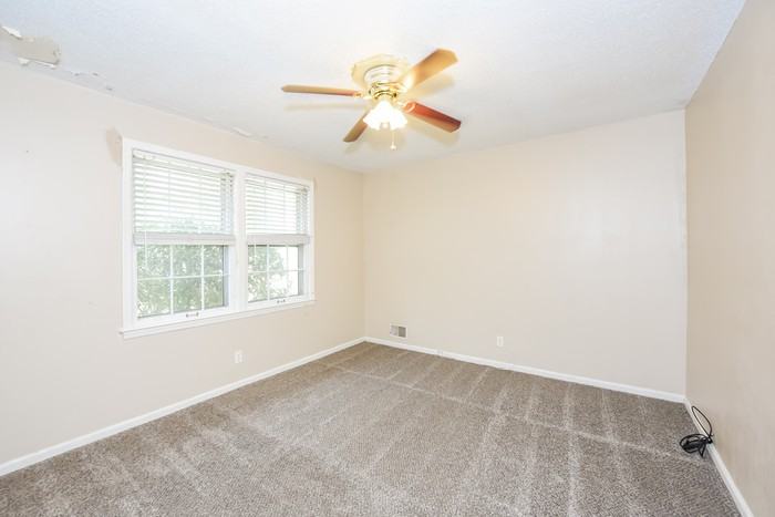 300 Quail Hills Dr - Photo 7 of 9