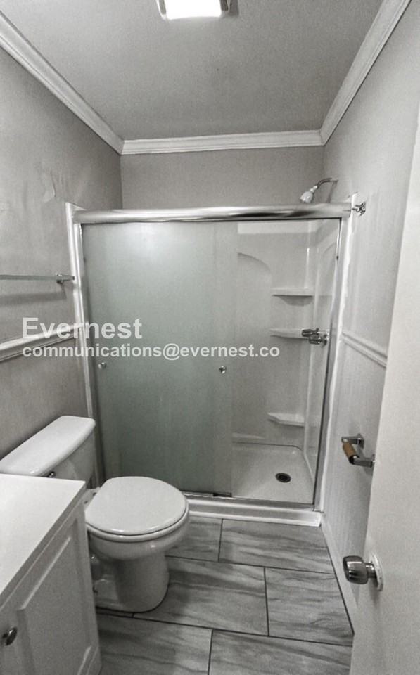 5221 Jefferson St - Photo 5 of 14