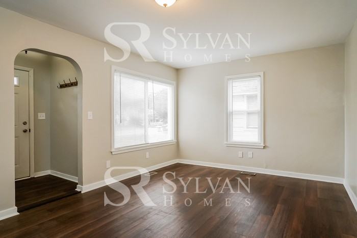 705 Beach Rd - Photo 4 of 16