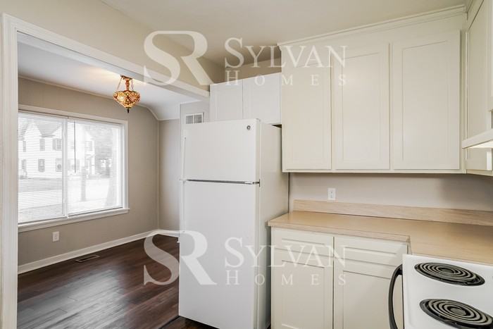 705 Beach Rd - Photo 7 of 16