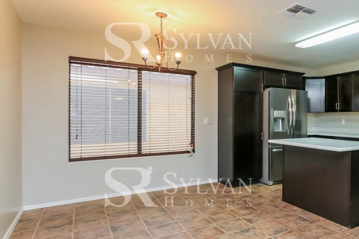 43778 W Bedford Dr - Photo 7 of 17