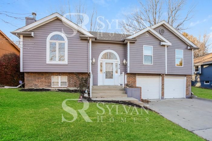 910 Sw Foxtail Dr - Photo 2 of 16