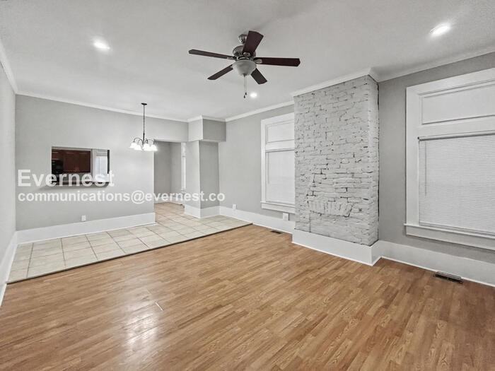 1304 Oakwood Ave - Photo 3 of 22