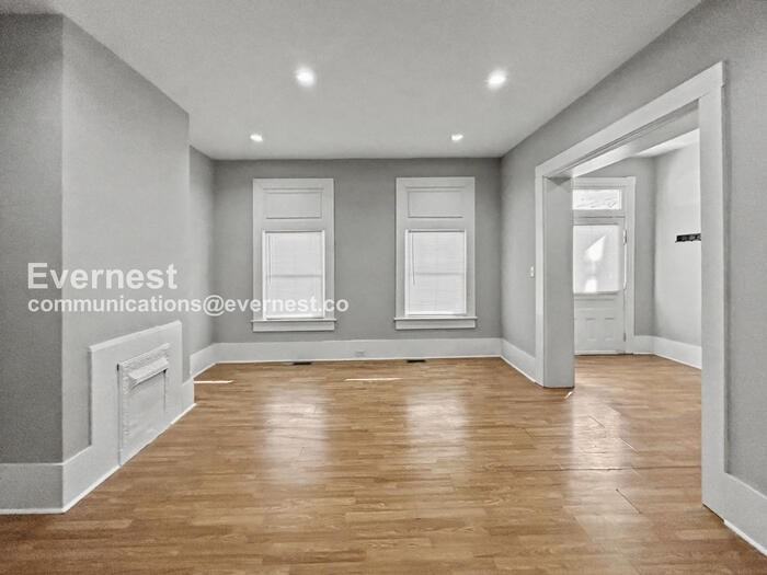 1304 Oakwood Ave - Photo 6 of 22