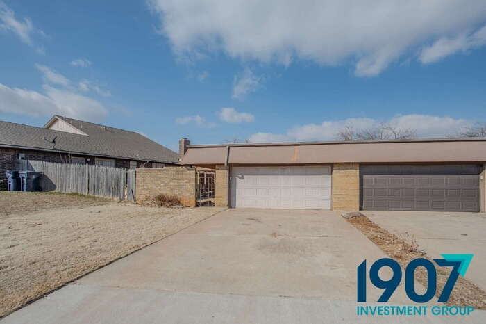 12205 Stratford Dr - Photo 3 of 24