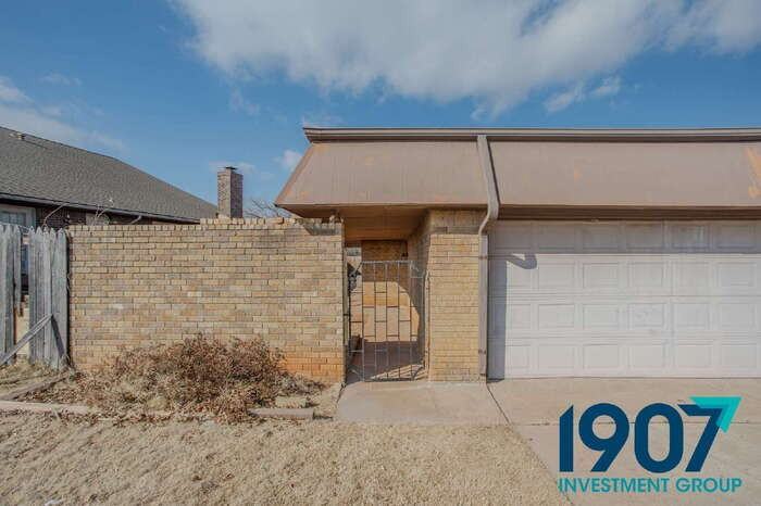 12205 Stratford Dr - Photo 4 of 24