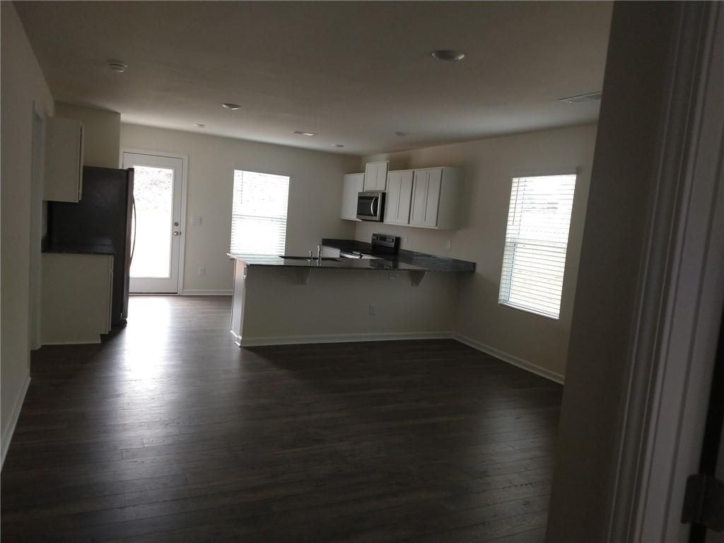 51 Lake Terrace Dr - Photo 3 of 9