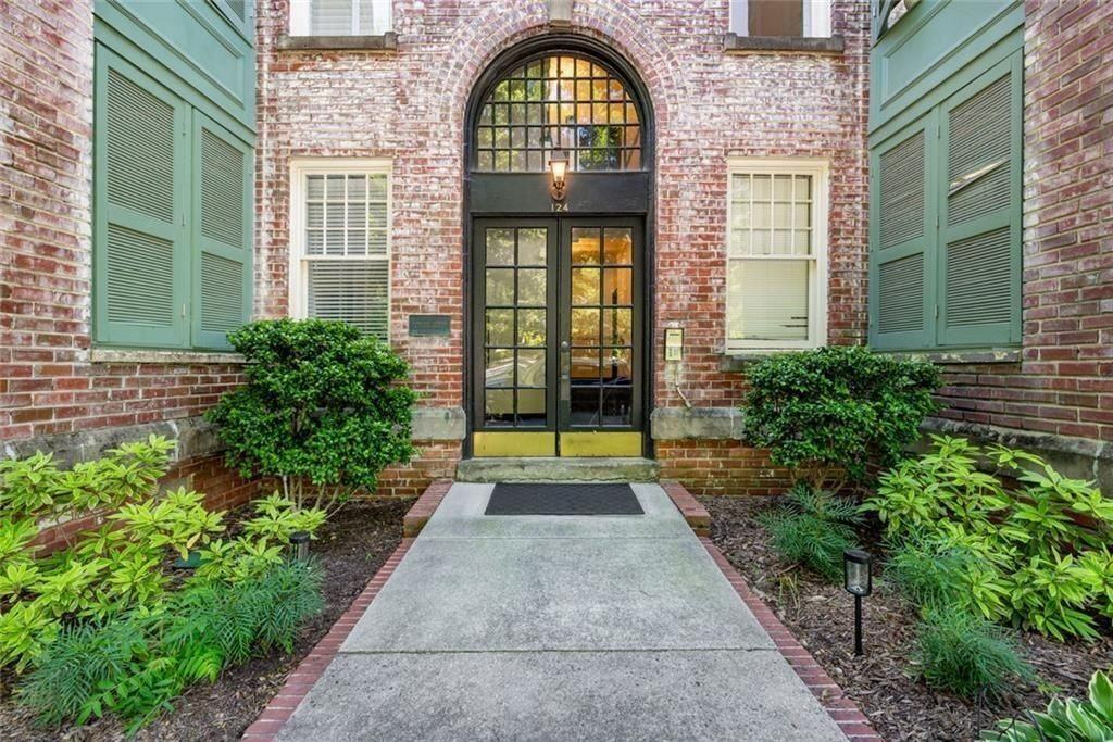 124 Lafayette Dr Ne ##4 - Photo 2 of 33