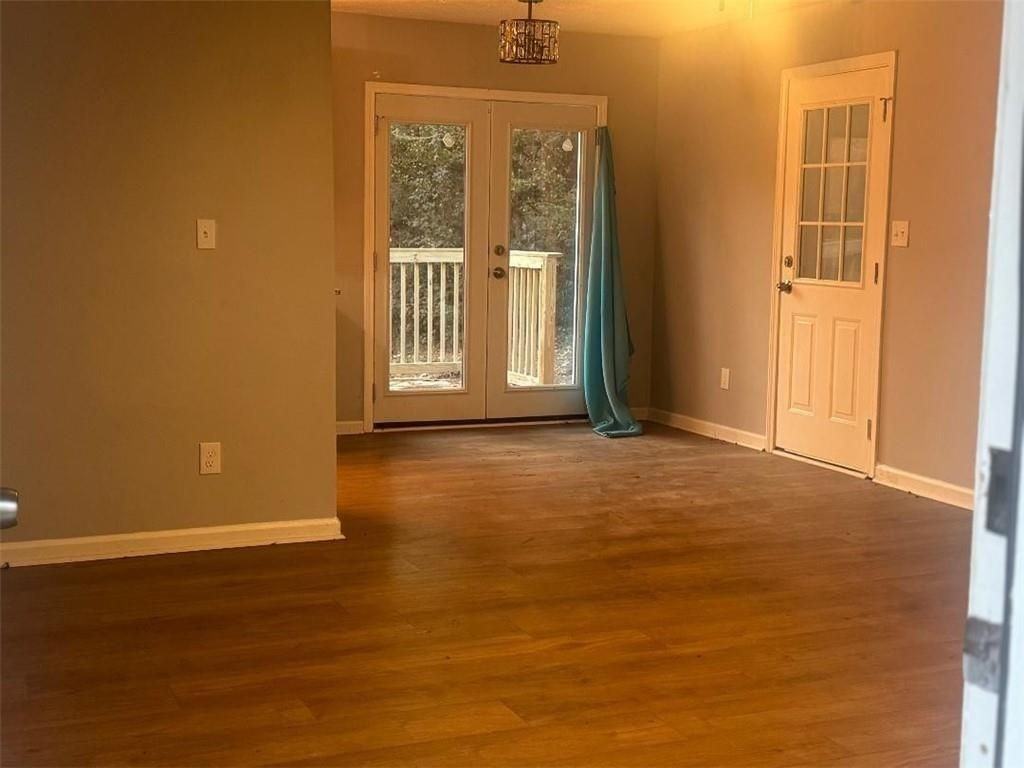 1996 Cleburne Pkwy - Photo 3 of 18