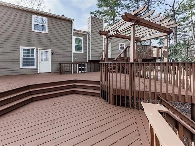 1400 Boxwood Trce Nw - Photo 2 of 22