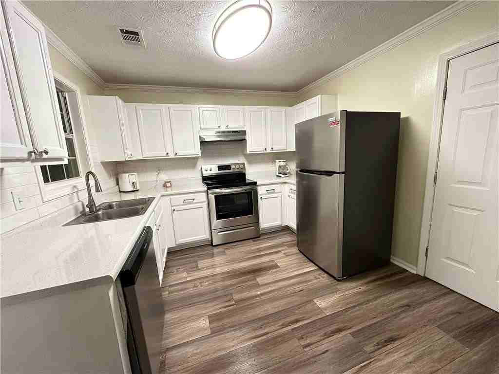 1936 Patterson Park Pl - Photo 3 of 23