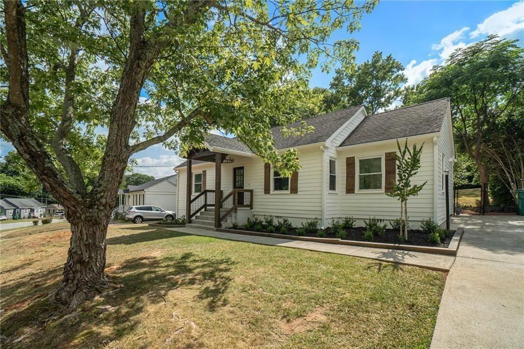 2539 Glendale Cir Se - Photo 2 of 21