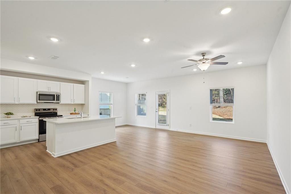 5321 Frontier Ct - Photo 5 of 21