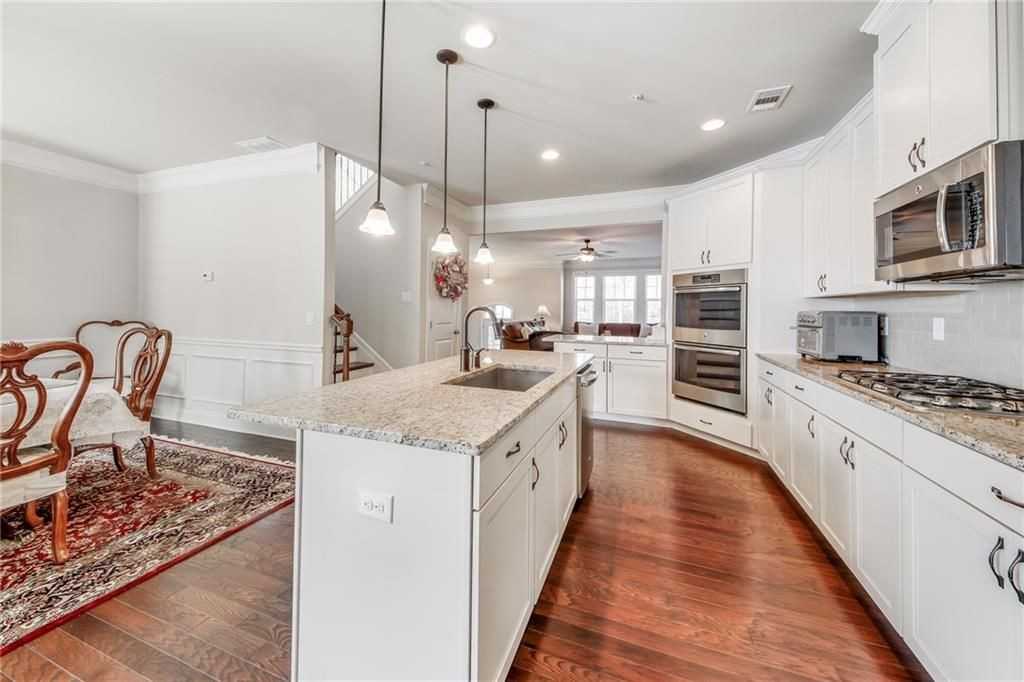 2616 Vintage Dr - Photo 5 of 24