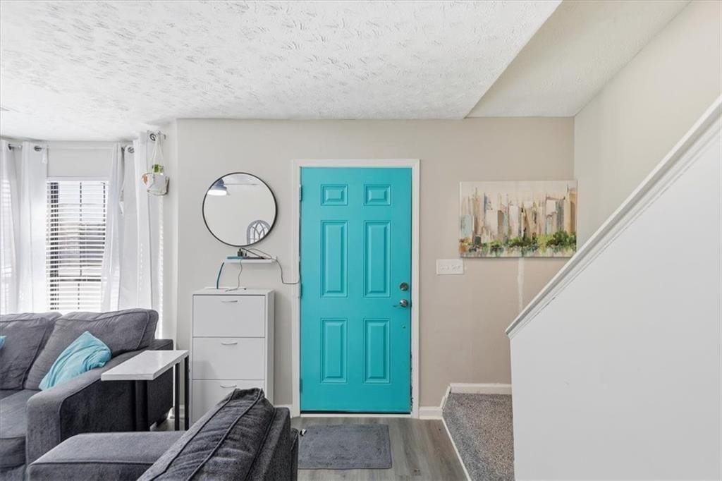 3682 Stephanie Ct - Photo 3 of 23