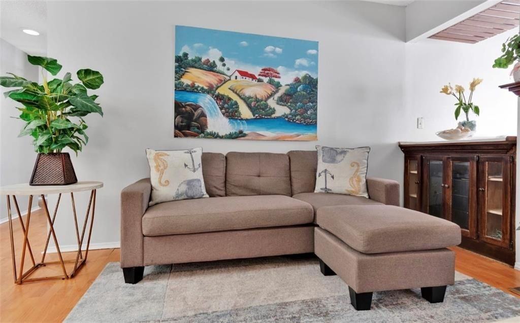 Huntingdon Trl - Photo 3 of 45